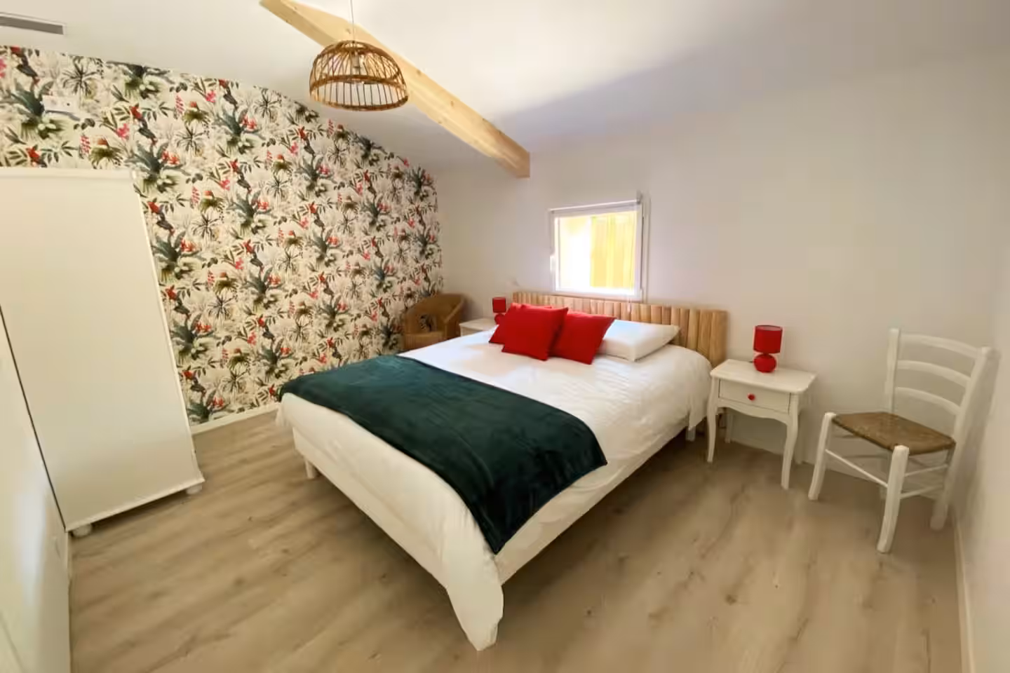 Chambre décorée avec soin